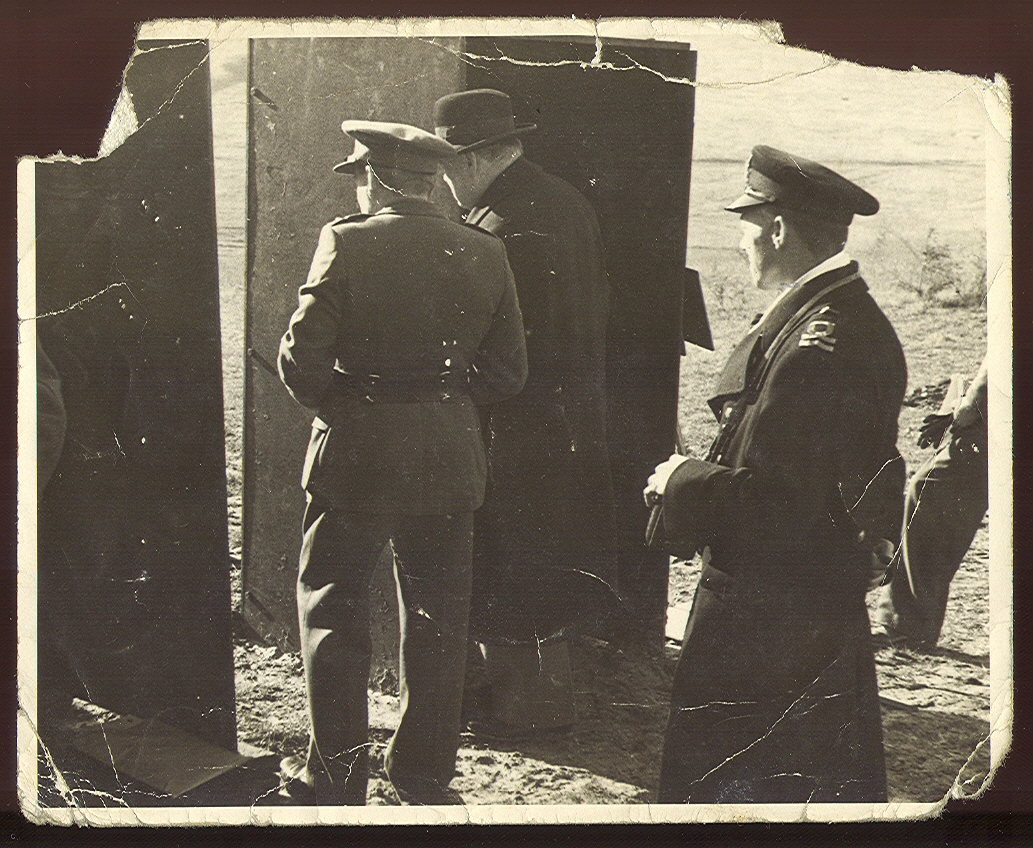 Alfred Charles Brinsmead shows Winston Churchill an Experiment